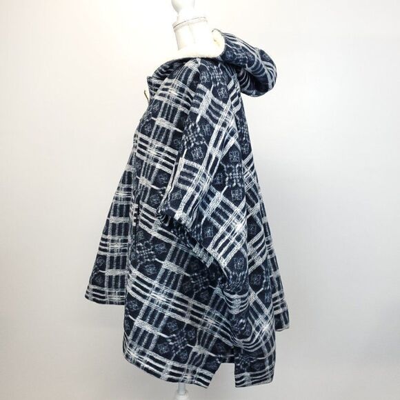 Free People Miss You Hooded Faux Fur Winter Poncho Oversized Batwing Sleeves - Picture 7 of 12